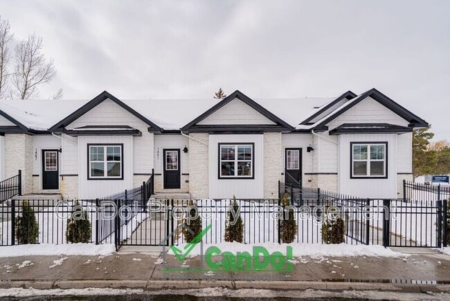 Photo - 1491 Fremont Ave