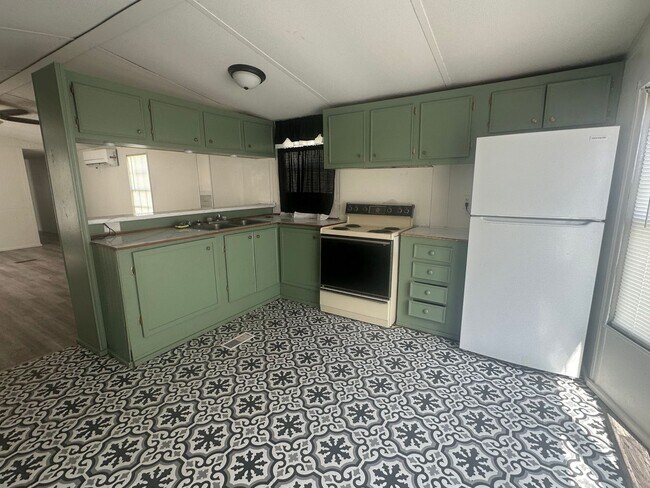 Photo - 2 bed, 1 bath Mobile Home - Available Now ...