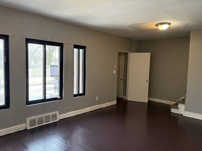 Photo - 14575 Freeland St