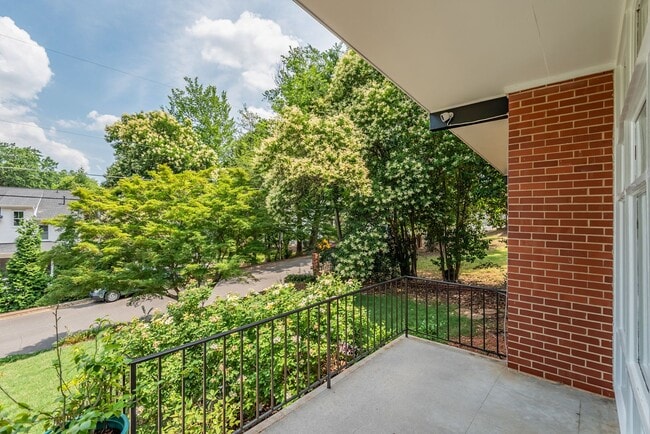 Photo - 2703 Ashland St Unit 2703 Ashland St