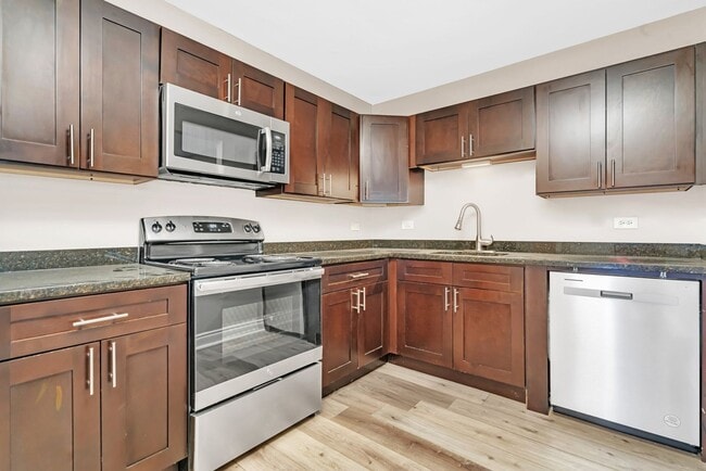 Photo - Iron Gate Apartments