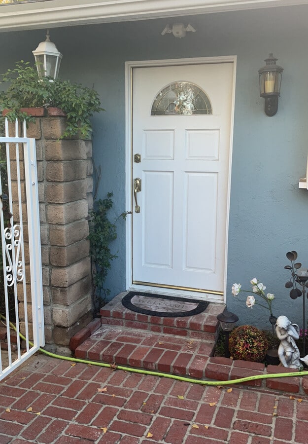 Photo - 10927 Woodley Ave