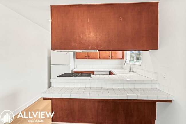 Photo - 16682 Bartlett Ln Unit 4
