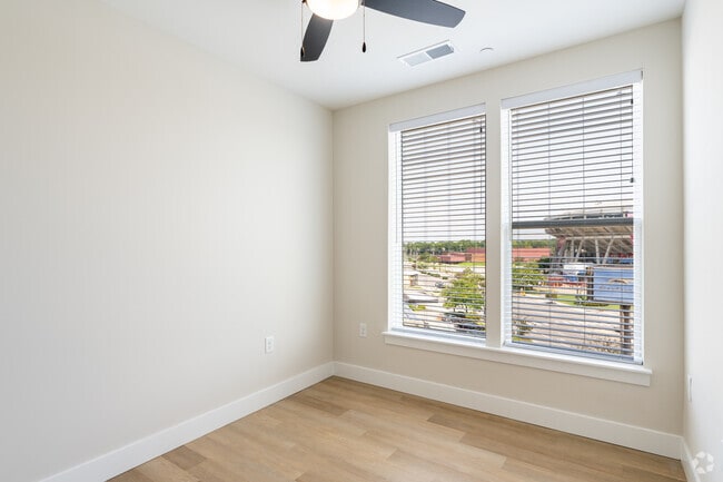 JA2 - Studio - 548SF