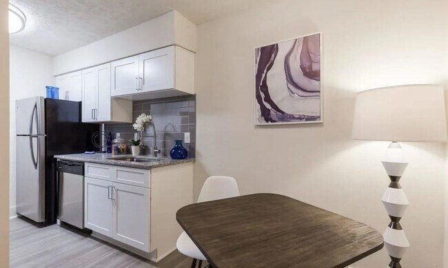 1898 Springs Rd Unit 05E