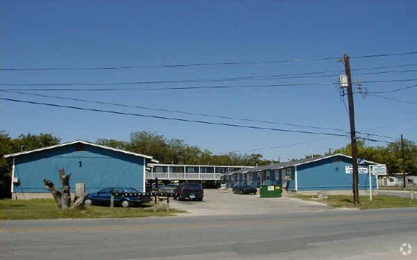 Mission Road Apartments - Mission Road Apartments