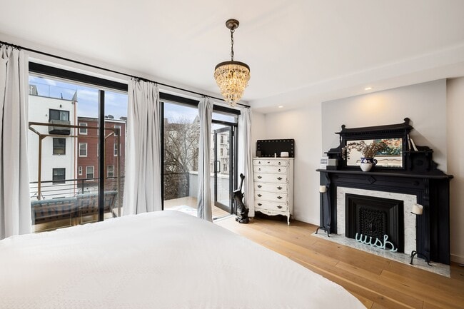 Photo - 276 Halsey St