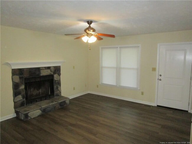 Photo - 2122 Constitution Dr