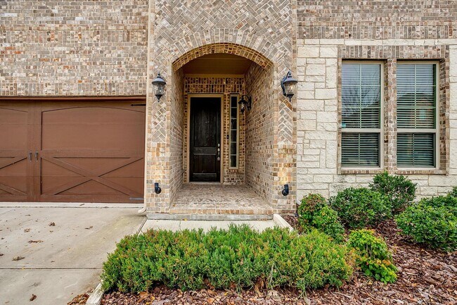 Photo - Beautiful 5 Bed, 3 Bath, 2-Story Home in Morningstar Subdivision- Aledo ISD- 76008