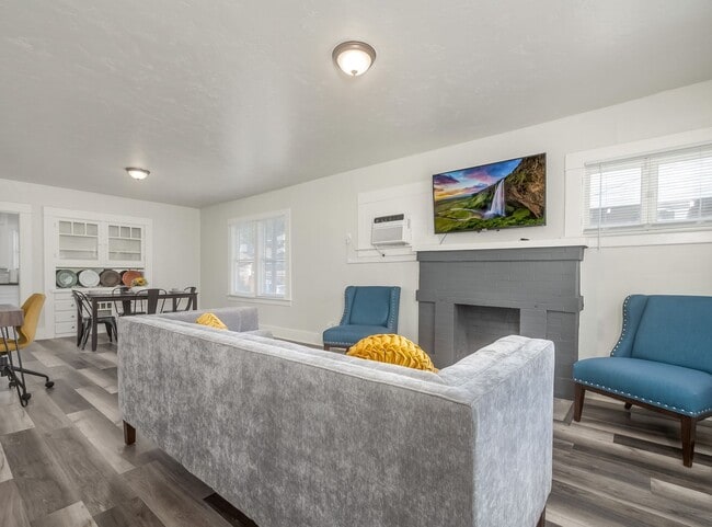 Photo - Cozy 2 bedroom cottage in Tower District