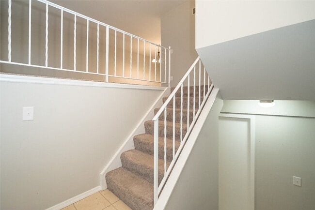 Photo - 335 Parma Dr