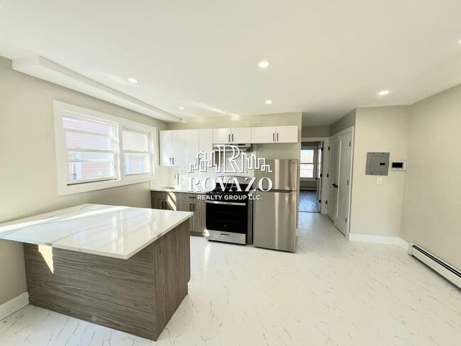 Building Photo - 9 Stecher St Unit 1L