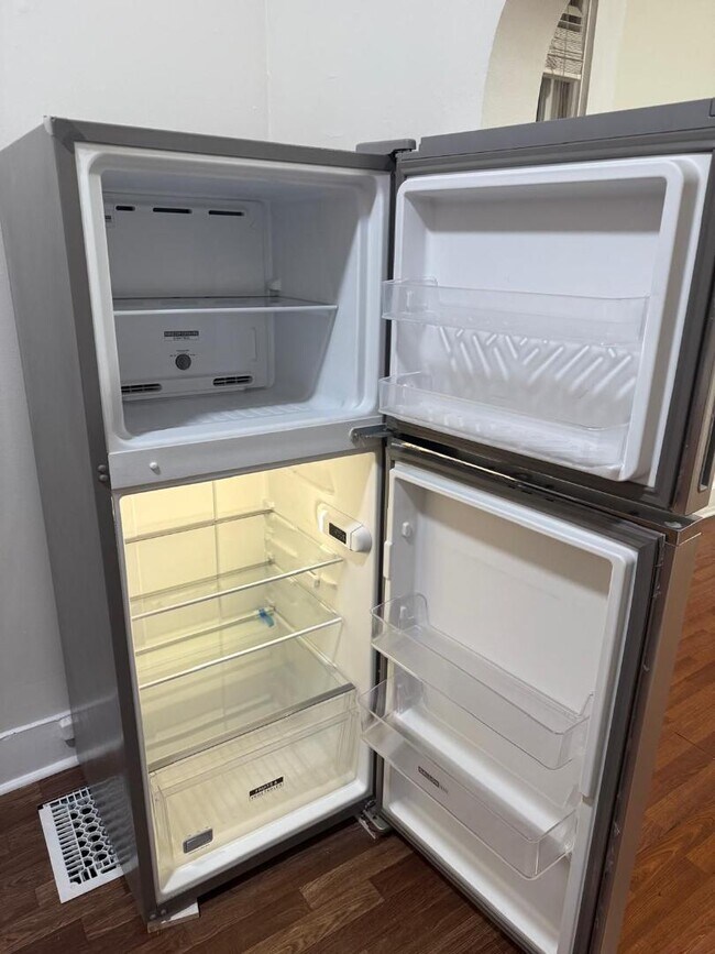 Photo - 932 E Market St