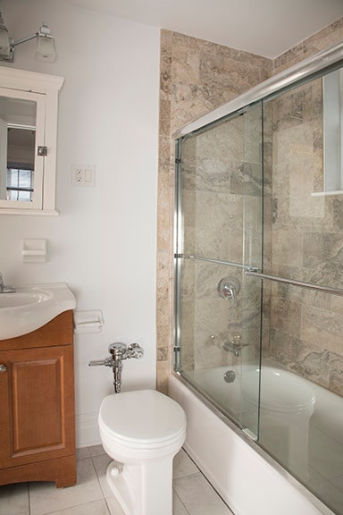 Bathroom - 3 Rm, 1 Bd, 1 Ba