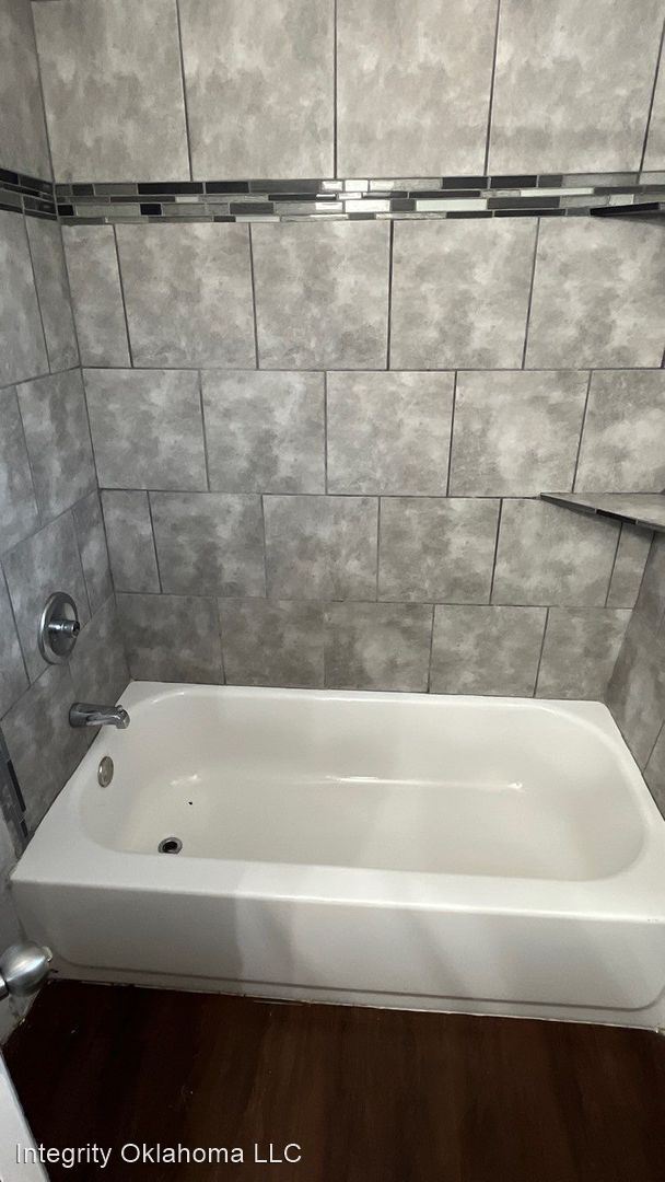 Photo - 3 br, 1 bath House - 909 N. Indiana