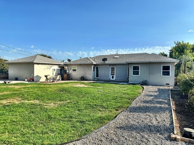 Photo - 140 W Terrace Dr