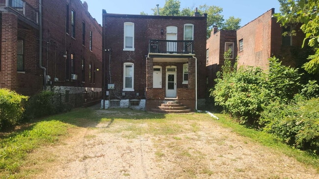 Photo - "Cozy 2-Bedroom Duplex in the Heart of St....