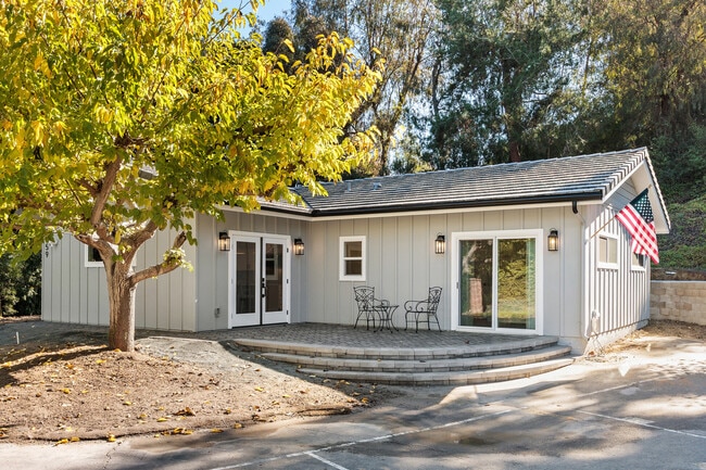 Building Photo - 1559 Rancho Serena