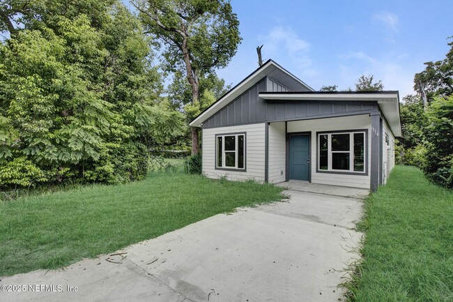 Building Photo - 2291 Clemente Dr Rental