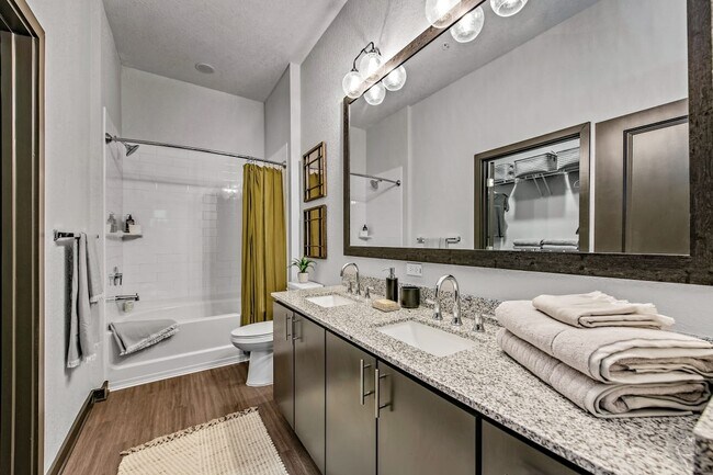 Photo - 3101 E Pecan St Unit 01317