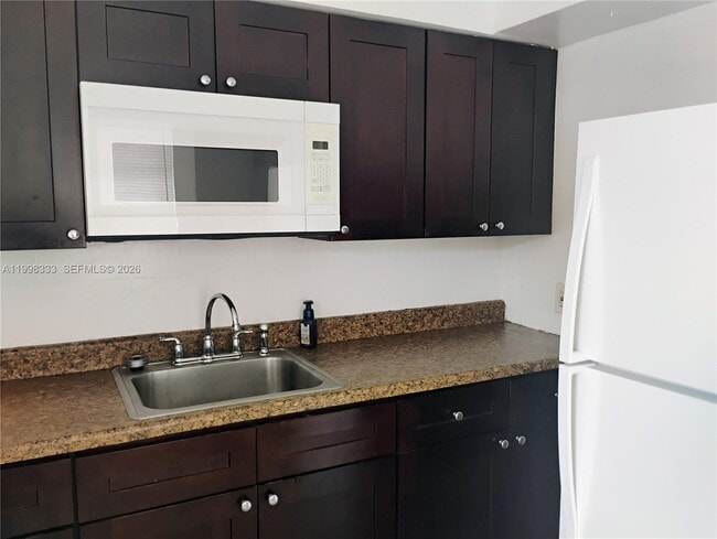 Photo - 254 SW 15th St Unit 1-2