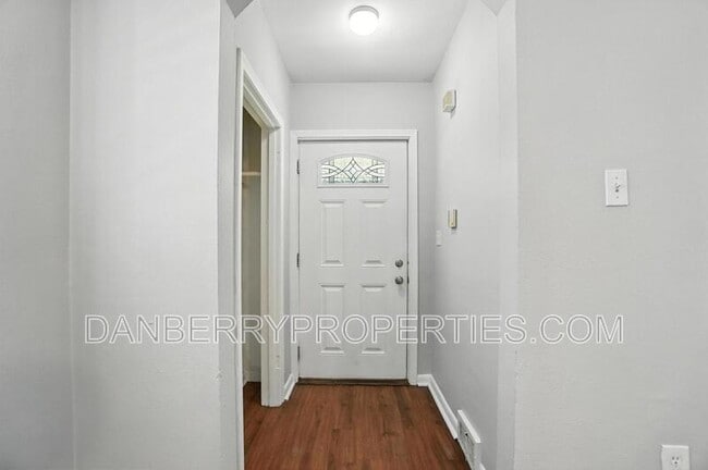 Photo - 822 Searles Rd