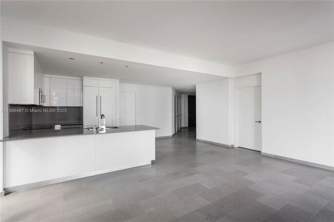 Photo - 88 SW 7th St Unit 2101