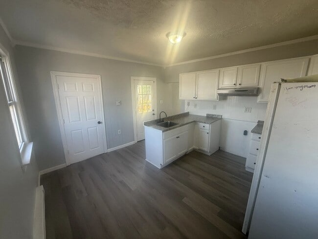 Photo - 194 Green St