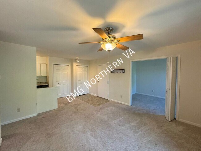 Photo - 5819-E Rexford Dr-