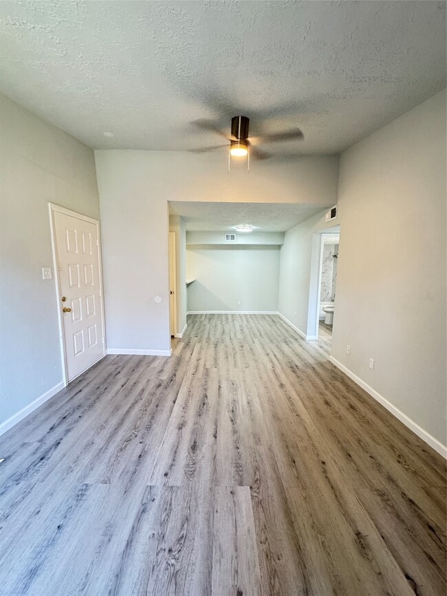 Building Photo - 10555 Turtlewood Ct Unit 909