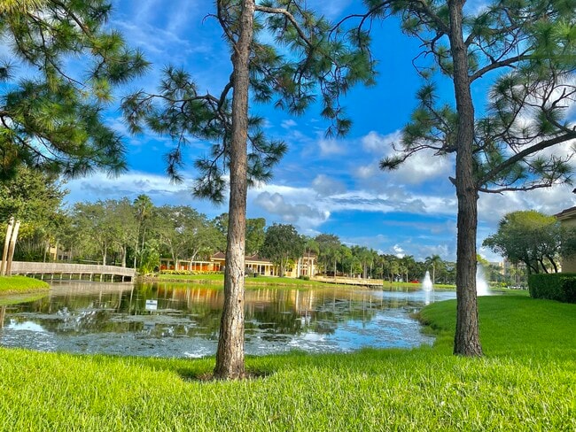 Photo - 4799 Via Palm Lakes Unidad 1601