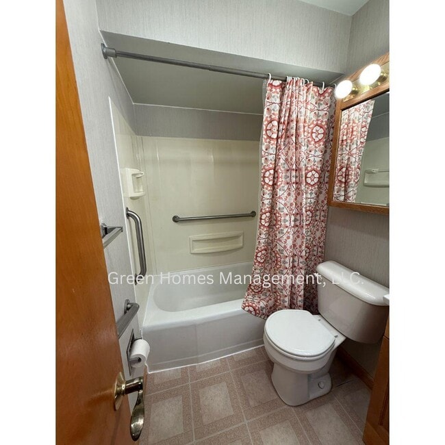 Photo - 895 Harrison St
