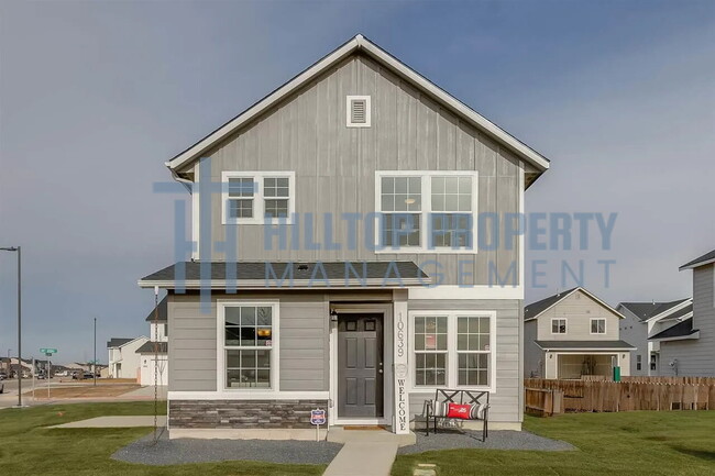 Building Photo - 3 Bed 2 1/2 Bath