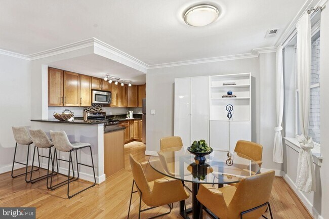 Photo - 14 S St NE Unit 201