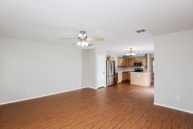 Photo - 2325 Northway