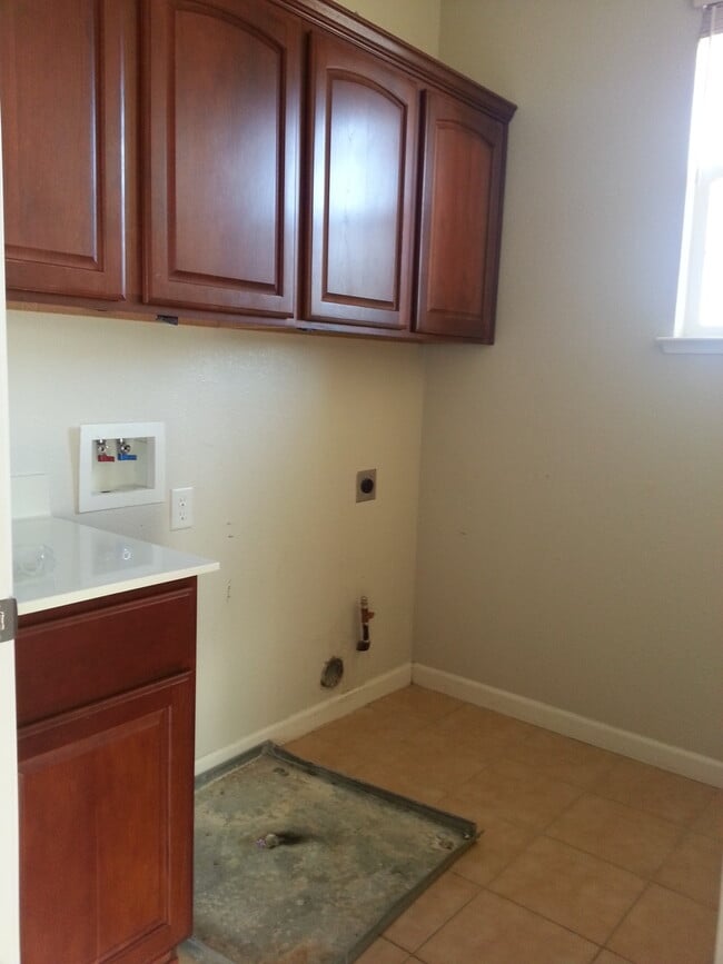 Photo - Located in a great neighborhood 5Bdm 3Ba Home With 2 Car Garage