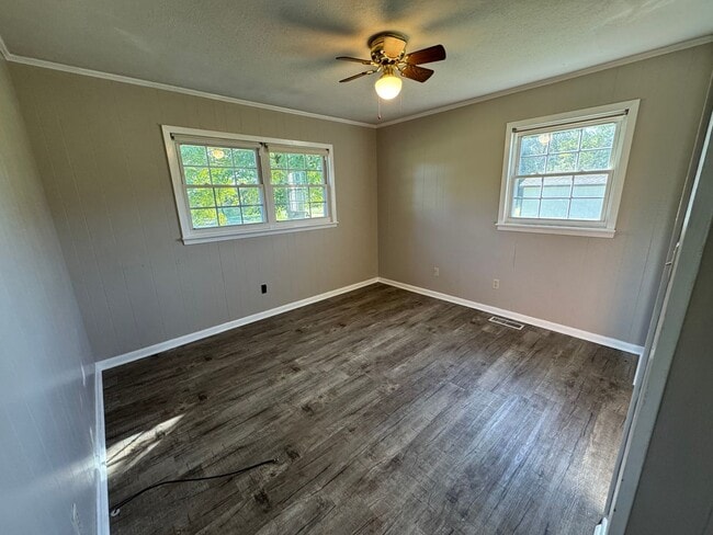 Photo - 2 Bed, 1 Bath House in Dresden!