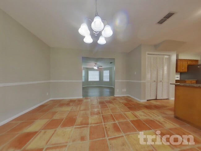 Photo - 872 Fairview Ave