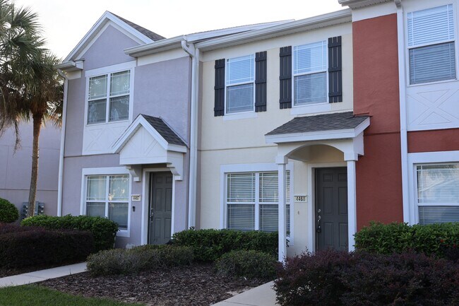 Building Photo - 4468 SW 49th Ave