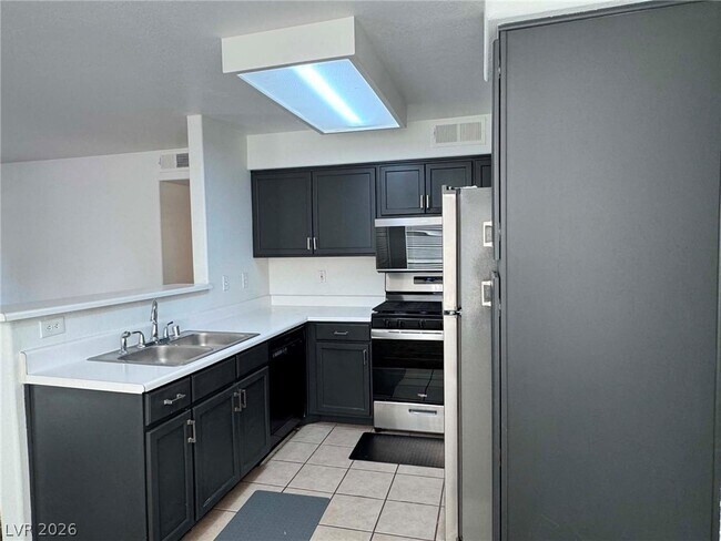 Photo - 3115 Casey Dr Unit 201