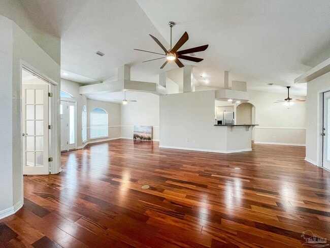 Photo - 512 Carson Dr