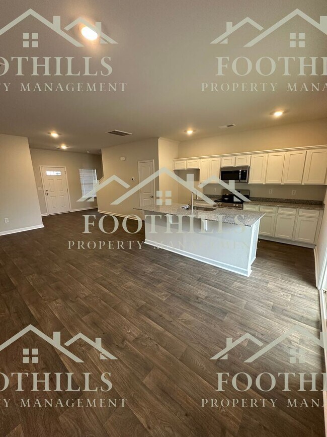 Photo - 104 Lowland Dr