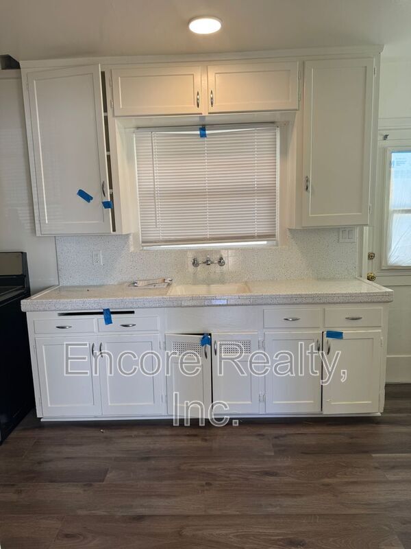 Photo - 5008 Muir Ave