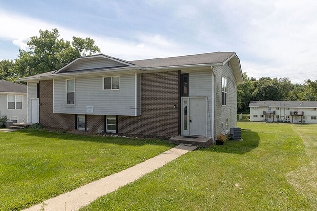 Building Photo - 7217 N Moberly Dr Unit B