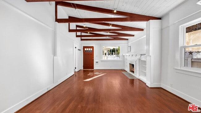 Photo - 915 Palms Blvd