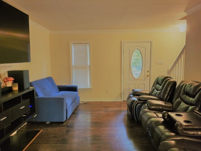 Photo - 3 Bedroom 2.5 bath Colonial off of Reams Road in Chesterfield County