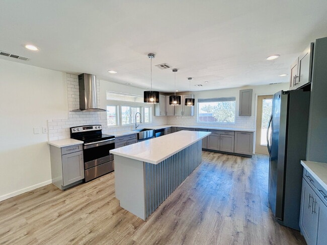 Photo - Gorgeous 3 bd, 2.5 ba on 1 acre