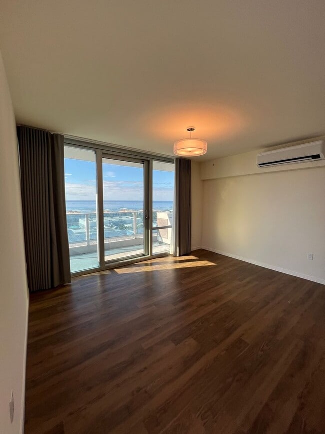 Photo - ** 2 BEDROOM 2 BATH** 2 covered PARKING, O... Unit 2008