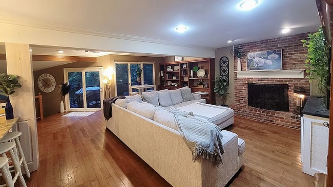 Photo - 2533 Mark Ln