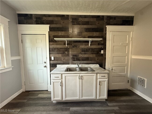 Photo - 7608 Lawnview Ave Unit 1